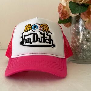 NWT Von Dutch logo hat. Neoprene fabric.